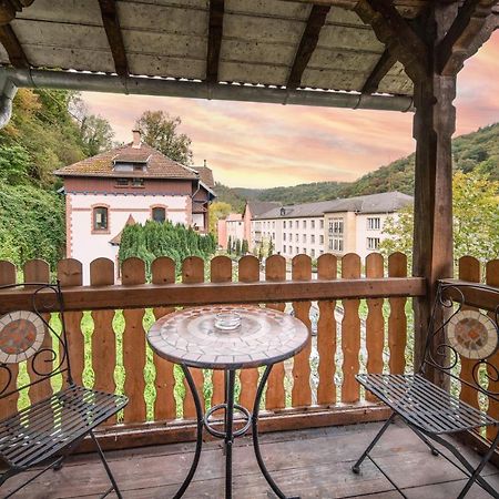 Bismarck Apt Mit Schoenem Balkon Bad Ems Buitenkant foto