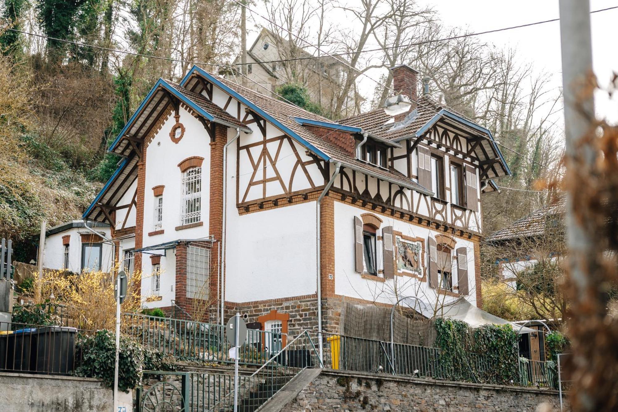 Bismarck Apt Mit Schoenem Balkon Bad Ems Buitenkant foto