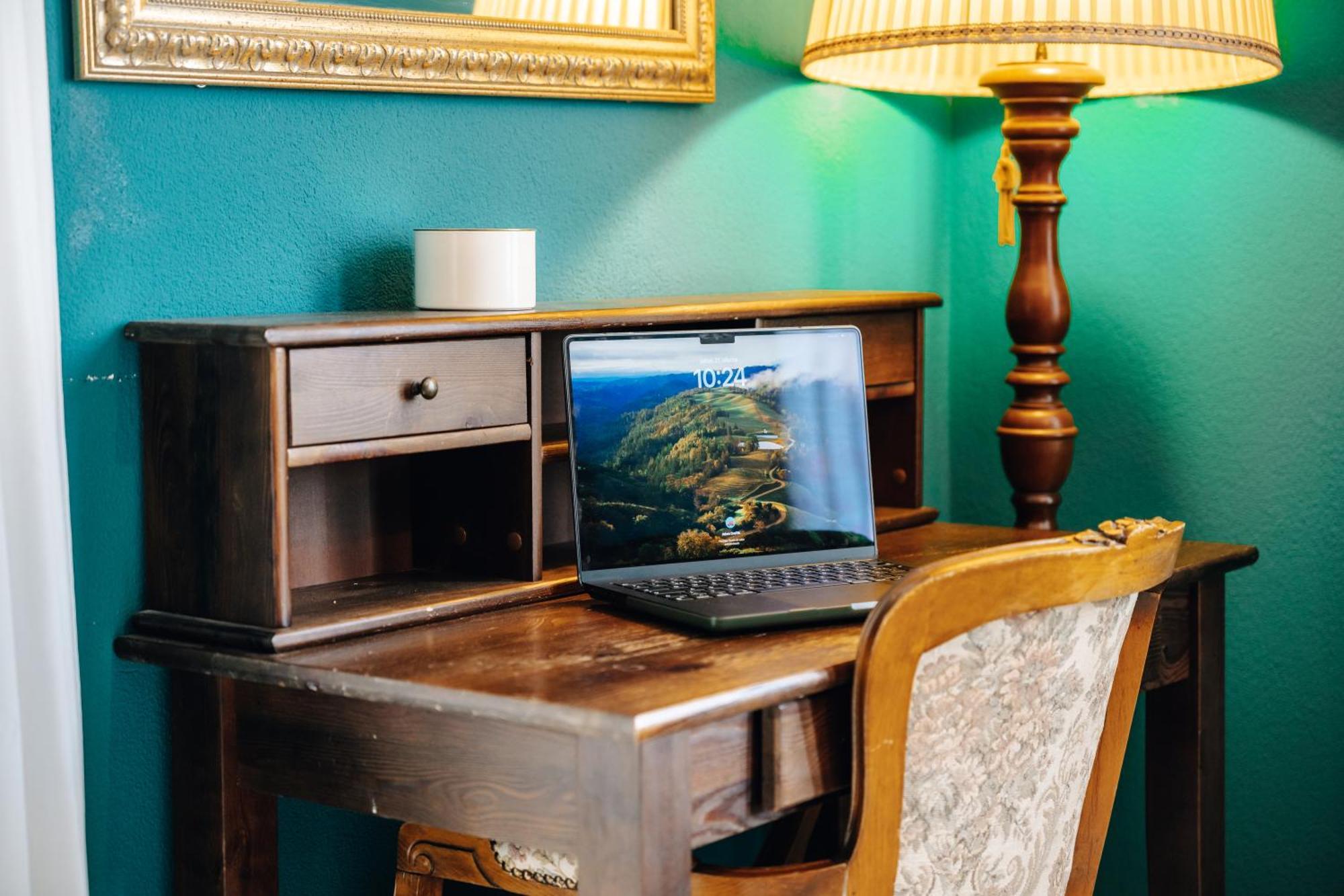 Bismarck Apt Mit Schoenem Balkon Bad Ems Buitenkant foto