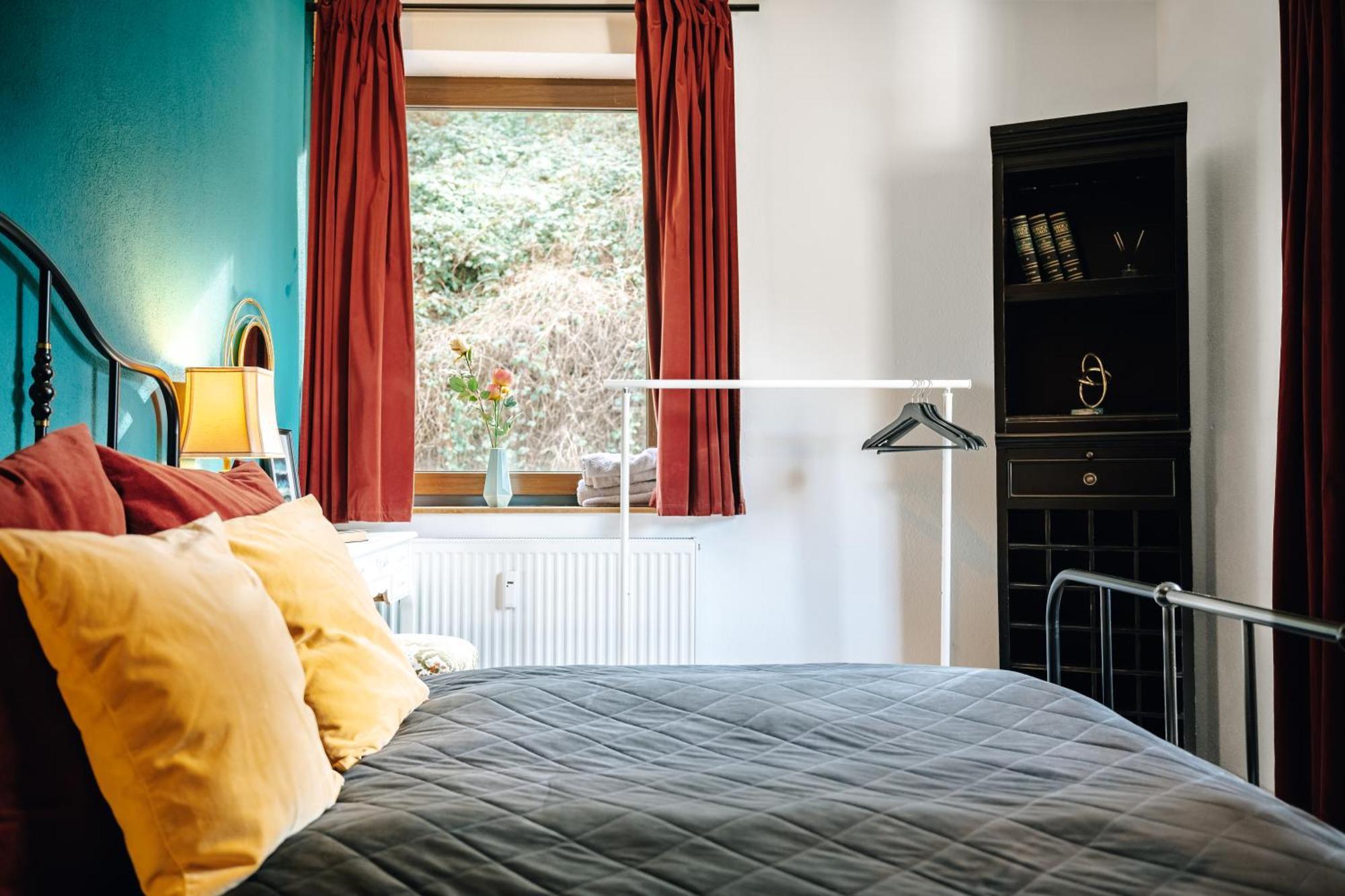 Bismarck Apt Mit Schoenem Balkon Bad Ems Buitenkant foto